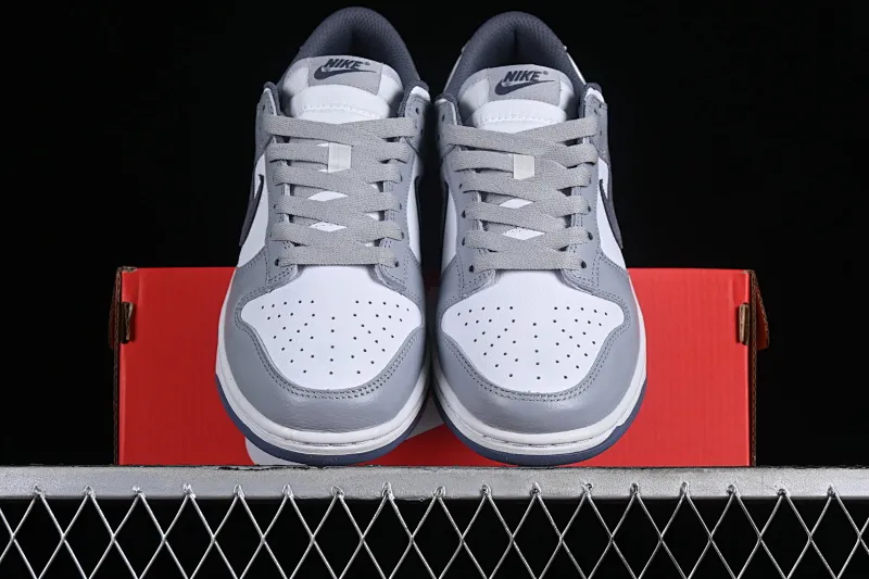 All Categories Nk SB Dunk Series Nk SB Dunk Low Low-top sneakers Nk Dunk Low "Light Carbon"​ Simple gray and white SB low-top casual sneakers FJ4188-100